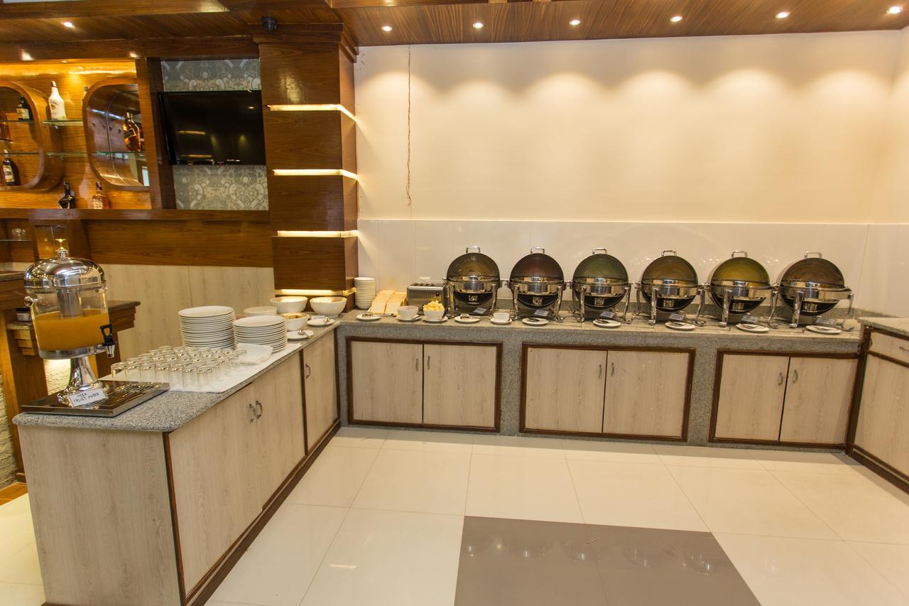 Hotel White Pearl Pokhara Zewnętrze zdjęcie