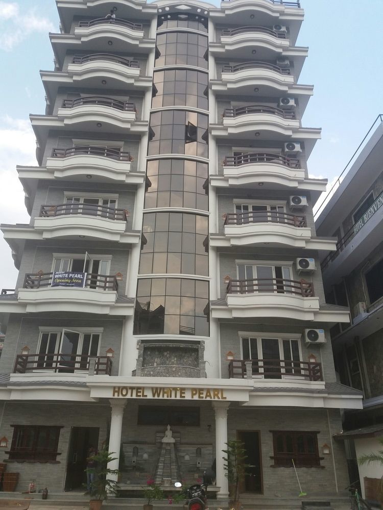 Hotel White Pearl Pokhara Zewnętrze zdjęcie