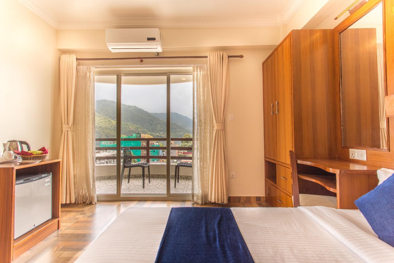 Hotel White Pearl Pokhara Zewnętrze zdjęcie