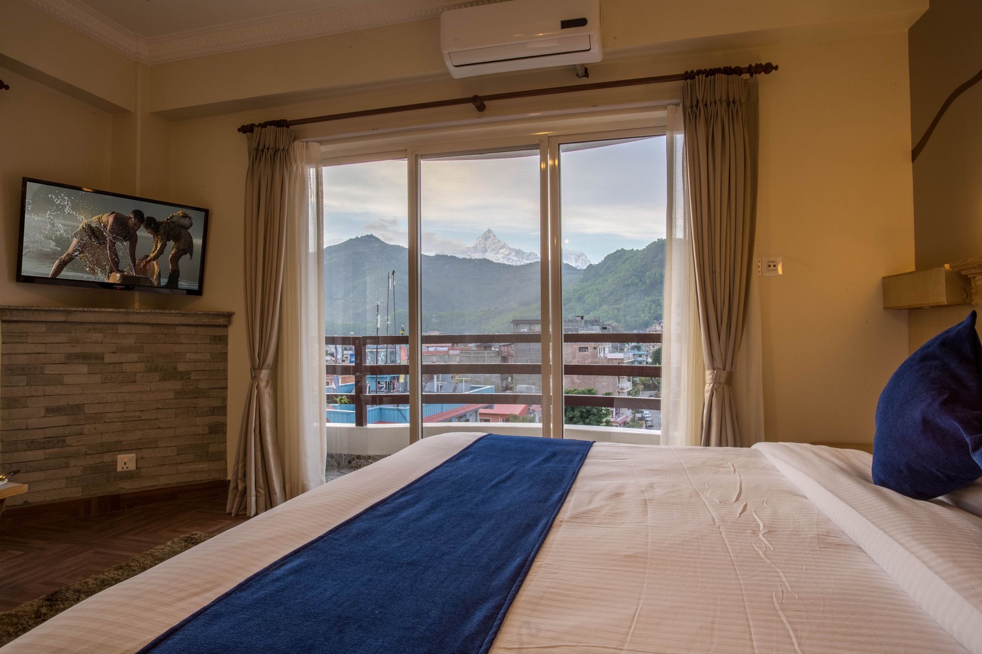 Hotel White Pearl Pokhara Zewnętrze zdjęcie